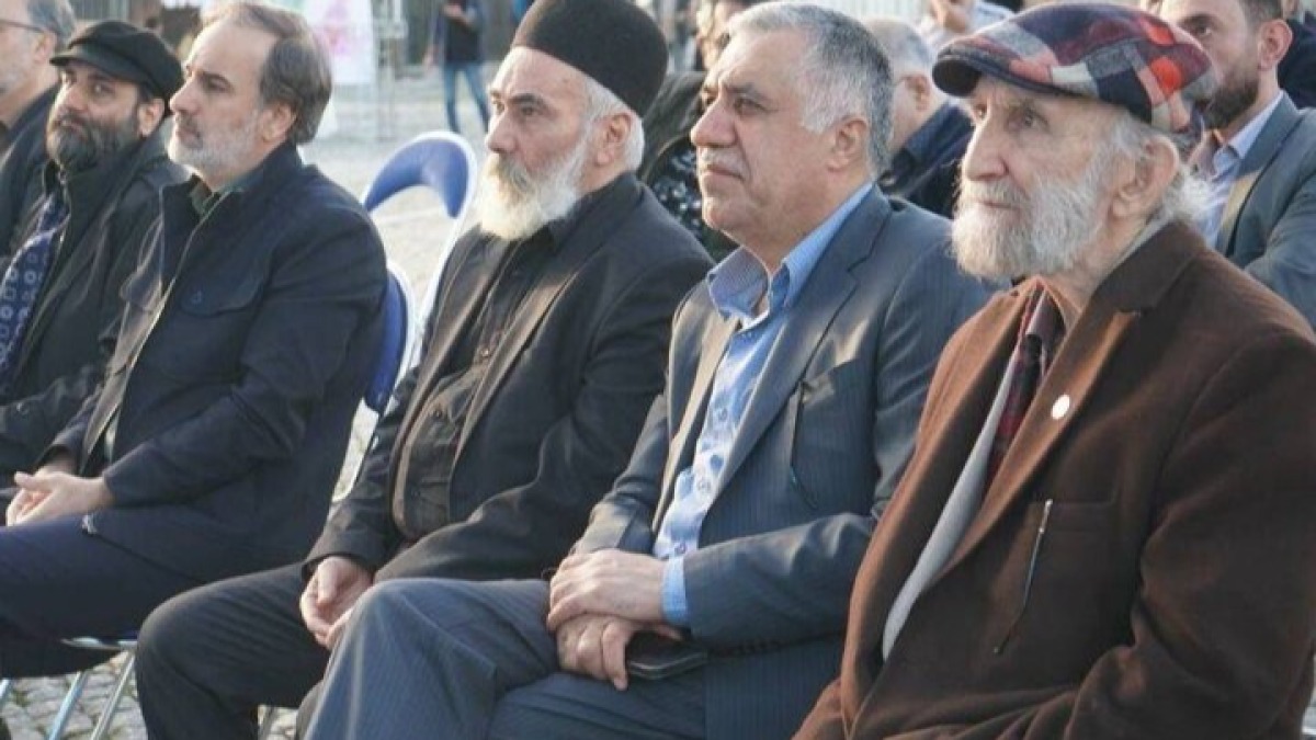 هنرمندان باید به نام ایران و خاک وطن متعهد باشند