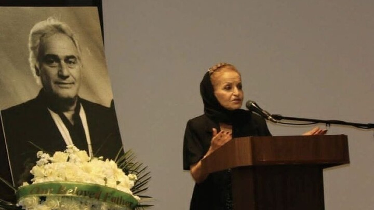 وداع با بانویِ ترانه‌سرایِ خاطره‌ها